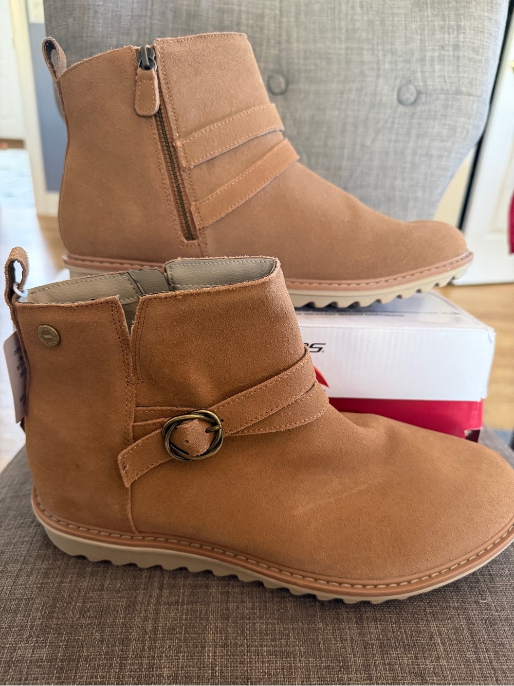 New Women's Skechers Arch Fit Mojave Bountiful Aura Ankle Boots Chestnut Sz 11